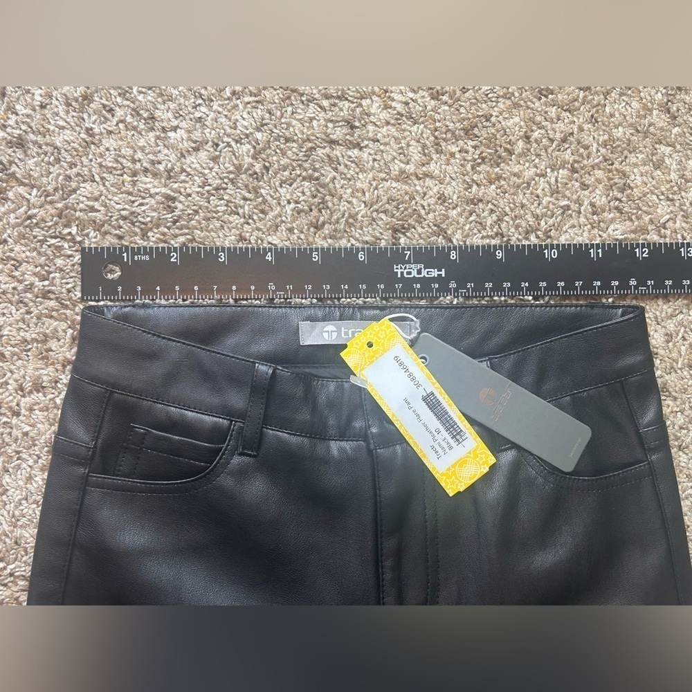 NWT Tractr Nami Pleather Flare Pants Size 10 - Picture 6 of 8